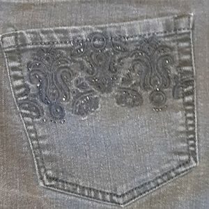 Black Gloria Vanderbilt stretch jeans